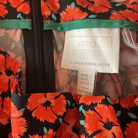 Flower printed bell bottom cropped pants - Picture 3 of 4